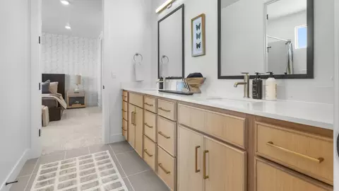 Bath - 4550 N Horton Way, Draper, UT 84020 photo 4 of 18