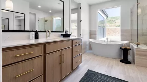 Bath - 4550 N Horton Way, Draper, UT 84020 photo 11 of 18