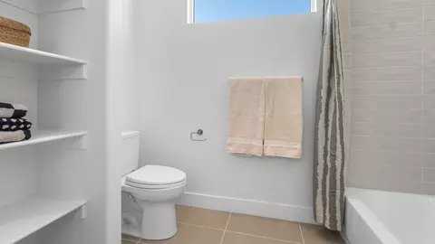 Bath - 4550 N Horton Way, Draper, UT 84020 photo 6 of 18