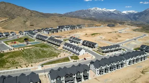 View/Area - 4550 N Horton Way, Draper, UT 84020 photo 6 of 9