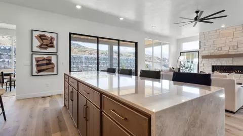 Kitchen - 4550 N Horton Way, Draper, UT 84020 photo 7 of 20