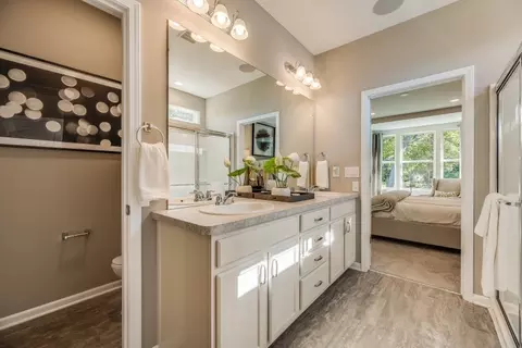 Entry Way - 49420 Mapleton, Canton, MI 48188 photo 2 of 2
