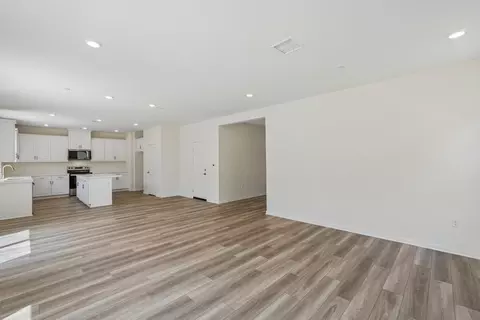 27353 Dunite Dr, Perris, CA 92571 photo 6