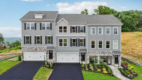 141 River Ridge Dr, Moon Township, PA 15108