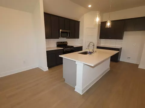 2203 Lone Bronco Blvd, Rosenberg, TX 77471