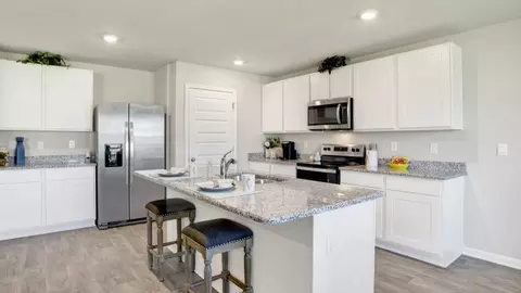 Kitchen - 13691 Bluewing Dr, Foley, AL 36535 photo 3 of 9