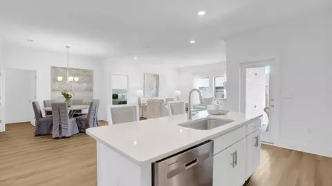 Kitchen - 13691 Bluewing Dr, Foley, AL 36535 photo 7 of 9