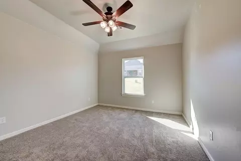 Bedroom - 7201 E Oakland St, Broken Arrow, OK 74014 photo 4 of 7