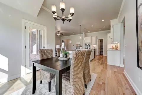 Dining - 7201 E Oakland St, Broken Arrow, OK 74014 photo 3 of 4