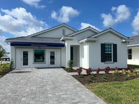 Exterior - 2401 River Hall Pkwy, Alva, FL 33920 photo 2 of 5