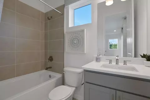 Bath - 17082 Squirrel Branch Ln, Alva, FL 33920 photo 2 of 5