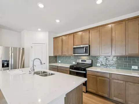 155 Boondoggle Rdg, Cedar Creek, TX 78612