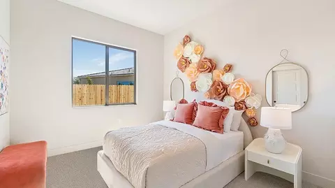 Bedroom - 8522 Pamplona Ln, Shafter, CA 93263 photo 5 of 6