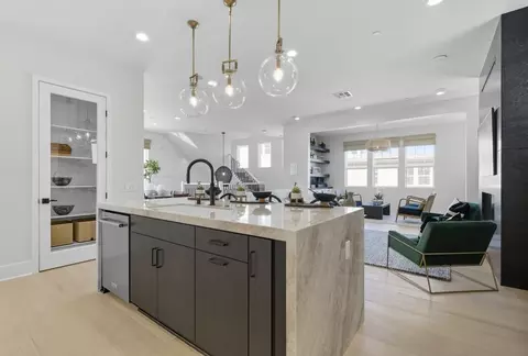 Kitchen - 425 Mariposa Way, Montebello, CA 90640 photo 1 of 3