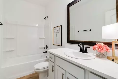 Bath - 200 Wakely Ct, Lafayette, LA 70506 photo 1 of 3
