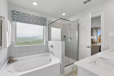 Bath - 808 Rockcloud Dr, Haslet, TX 76052 photo 6 of 8