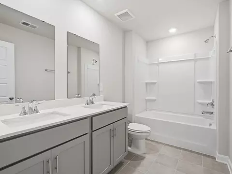 Bath - 1467 Switchback Cir, Moore, SC 29369 photo 2 of 2