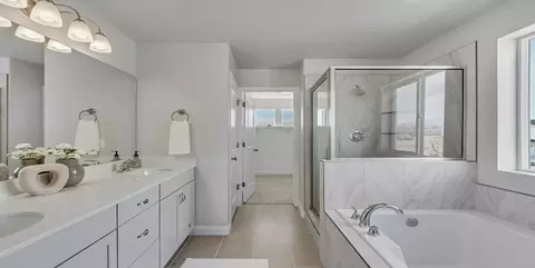 Bath - 2106 W 2530 N, Clinton, UT 84015 photo 4 of 4