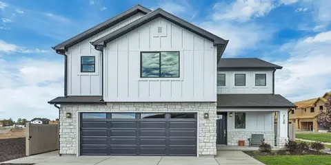 Exterior - 2106 W 2530 N, Clinton, UT 84015 photo 3 of 6
