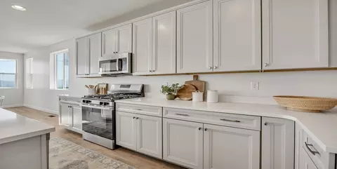 Kitchen - 2106 W 2530 N, Clinton, UT 84015 photo 5 of 6