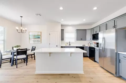 Kitchen - 48182 Grassland St, Robert, LA 70455 photo 2 of 4