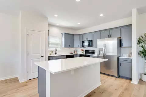 Kitchen - 48182 Grassland St, Robert, LA 70455 photo 1 of 4