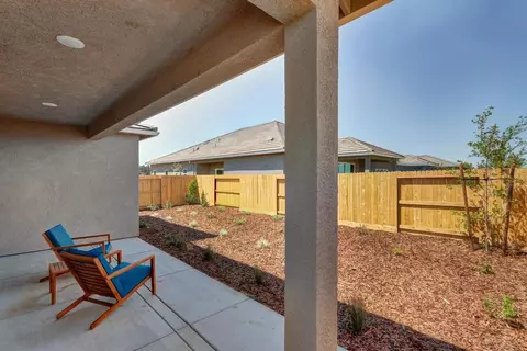 Exterior - 1165 Nicklaus Rd, Galt, CA 95632 photo 4 of 28