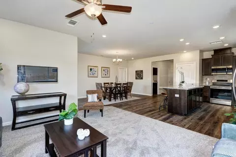 Entry Way - 1165 Nicklaus Rd, Galt, CA 95632 photo 8 of 11