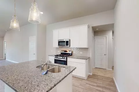 Entry Way - 6517 Adderly Rd, Pilot Point, TX 76258 photo 3 of 4