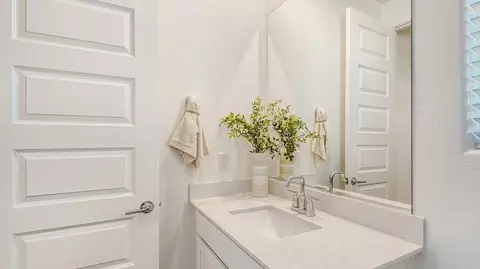 Bath - 18610 W Hiddenview, Goodyear, AZ 85338 photo 4 of 5