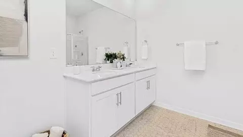 Bath - 28 Wheatfield Rd, Fletcher, NC 28732 photo 2 of 3
