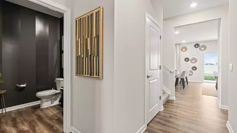 Entry Way - 2119 Hackberry St, Springfield, OH 45505 photo 6 of 9