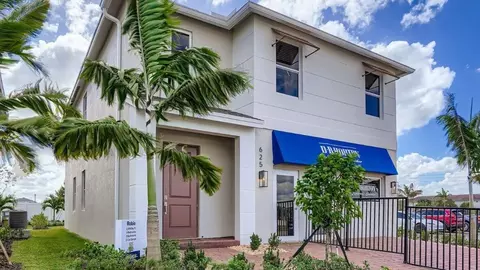 625 NE 3rd St, Florida City, FL 33034