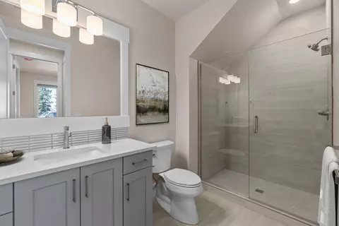 Bath - 3018 NW Celilo Ln, Bend, OR 97703 photo 2 of 2