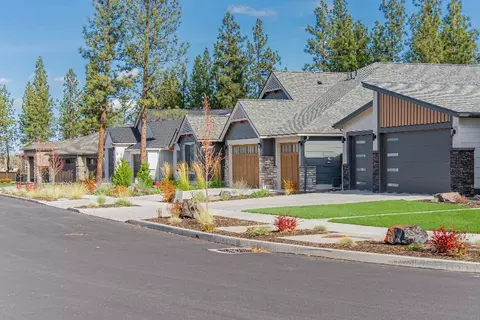 Exterior - 3018 NW Celilo Ln, Bend, OR 97703 photo 7 of 11