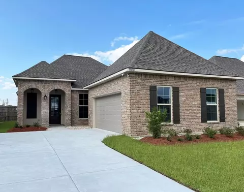 38480 Queen St, Prairieville, LA 70769