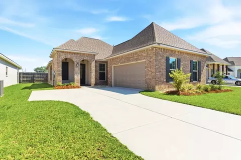 38480 Queen St, Prairieville, LA 70769