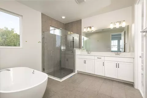 Bath - 5328 Teirgarten St, Saint Cloud, FL 34771 photo 2 of 2