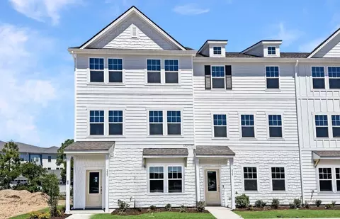 225 Pelican Flight Loop, Wilmington, NC 28412