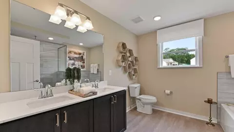 Bath - 3301 Greycliff Trl, Franklin, OH 45005 photo 4 of 11