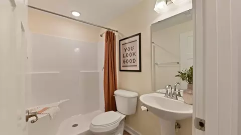 Bath - 3301 Greycliff Trl, Franklin, OH 45005 photo 3 of 11