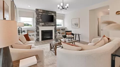 Living - 3301 Greycliff Trl, Franklin, OH 45005 photo 5 of 5