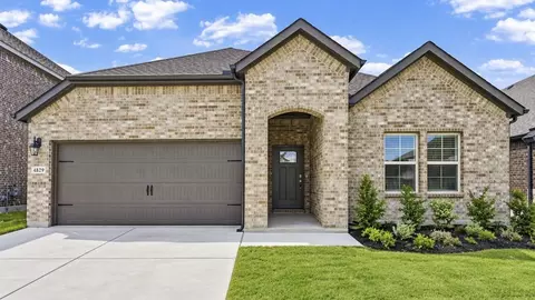 4824 Silver Chute Ave, Aubrey, TX 76227