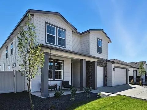 5922 W Ladle Rapids St, Meridian, ID 83646