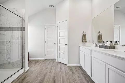 Entry Way - 6517 Adderly Rd, Pilot Point, TX 76258 photo 3 of 4