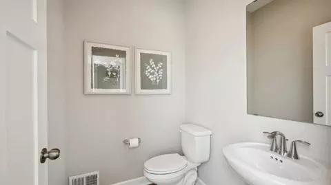 Bath - 703 Erickson Ln, Buffalo, MN 55313 photo 2 of 4