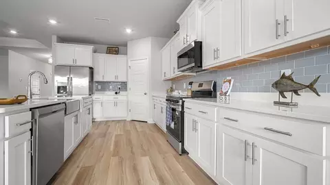 Kitchen - 1236 Provision Blvd, Mobile, AL 36608 photo 2 of 7