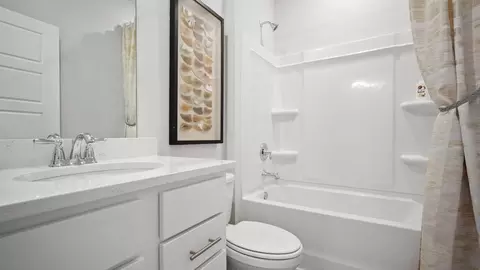 Bath - 1236 Provision Blvd, Mobile, AL 36608 photo 3 of 6