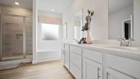 Bath - 1236 Provision Blvd, Mobile, AL 36608 photo 2 of 6