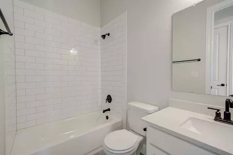 Bath - 1127 Sirockham Blvd, Bulverde, TX 78163 photo 5 of 6